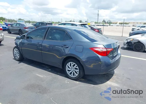 2018 Toyota Corolla Le z USA, uszkodzony, nr VIN 5YFBURHE1JP855170